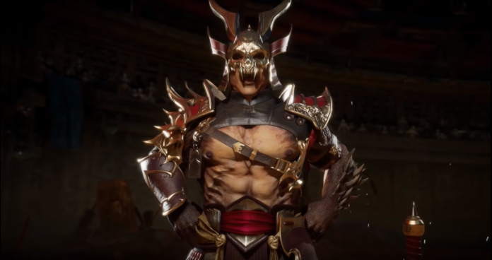 Le personnage de Mortal Kombat 11 Shao Kahn en train de rire