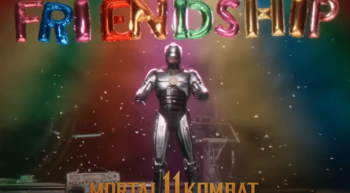 Le personnage de Mortal Kombat 11: Aftermath Robobop avec le mot « friendship » écrit dessus de lui