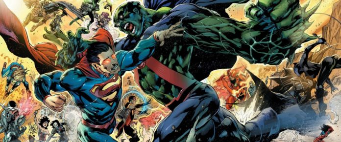 Superman et Hulk s'échangent des coups en symbolisant l'affrontement Marvel vs DC comics